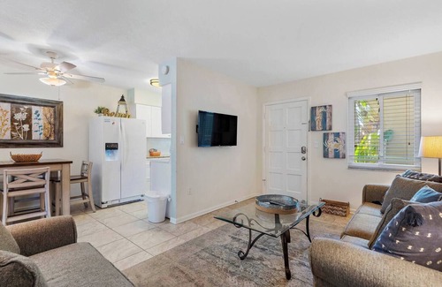 St. Pete Beach Condo | Waves 4, poolside condo, 5 min walk to beach and entertainment