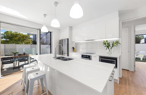 Mount Coolum House | Waves Beach House