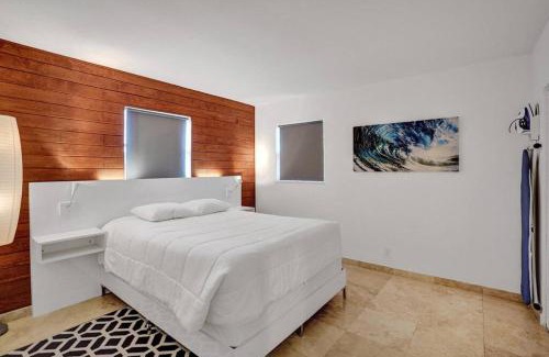 Pompano Beach Apartment | Waves Beach Town 2BR Apartment With Balcony