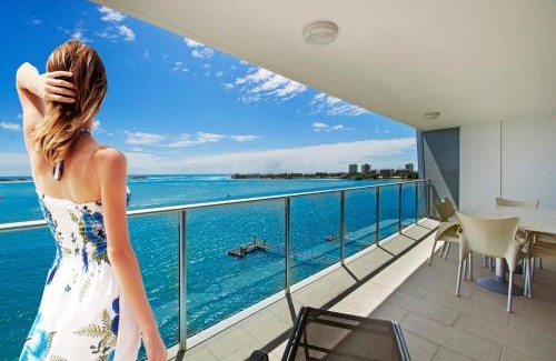 Maroochydore Apartment | Waves Maroochy River