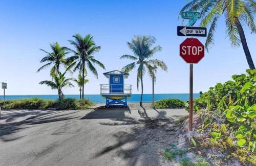 North Beach Apartment | Waves On Desoto 1 Bed Pool View # 6