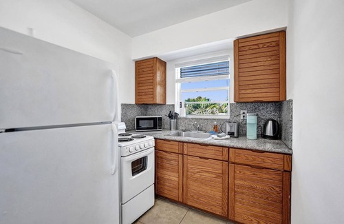 North Beach Apartment | Waves on Desoto Deluxe Studio 9