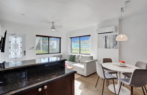 North Beach Apartment | Waves On Walnut # 4-beach Access