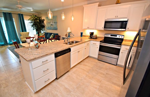 Gulf Shores House | Waves, Sand, and Fun in the Sun come join us for a great time. 🌞🍂