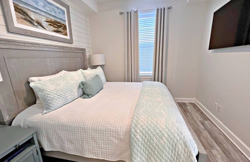 Gulf Shores Condo | 🦐🦀Waves, Sand and Fun in the Sun!🐳🐬 🌊 Best time of the year!