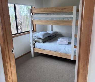Cowes House | Waves & Whispers Family Retreat