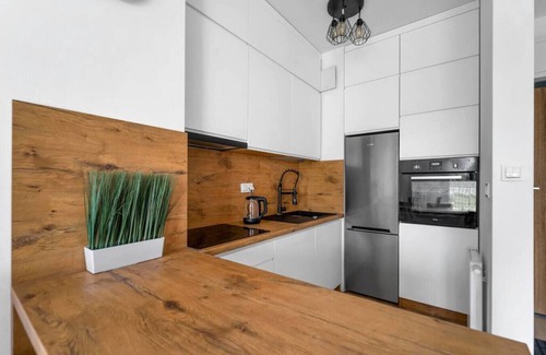 Wawer Apartment | Wawer Studio - Terrace, Workspace by Rentujemy