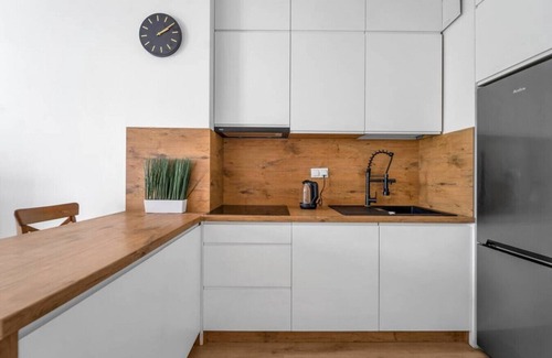 Wawer Apartment | Wawer Studio - Terrace, Workspace by Rentujemy