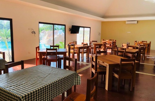 Zona 4 Hotel | WAYAK HOTEL LAS CRUCES PETEN