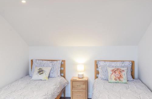 Kilmun House | Wayside Cottage