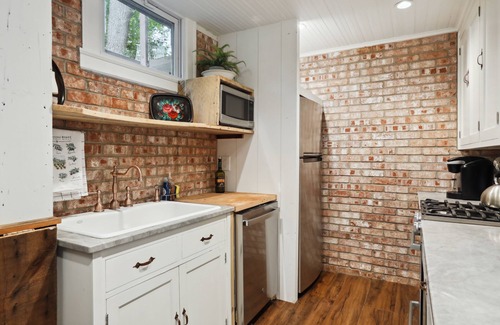 Wayzata House | Wayzata Apartment - steps to lake and downtown