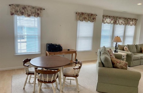 Wildwood Crest Apartment | WC127 West Aster Road
