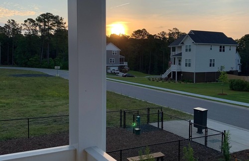 Charleston Apartment | We are 4.8 driving miles from Shipyard Park.