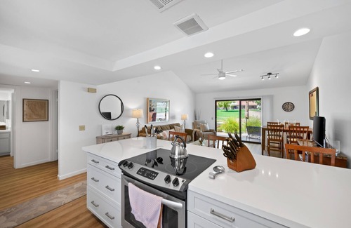 Palm Desert House | "WE ARE IN! THE PLACE IS STUNNING!" Actual tenant comment upon arrival