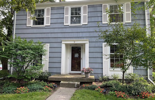 Ypsilanti House | We call it Urban Paradise- spacious home in Ypsilanti with lots of outdoor fun.