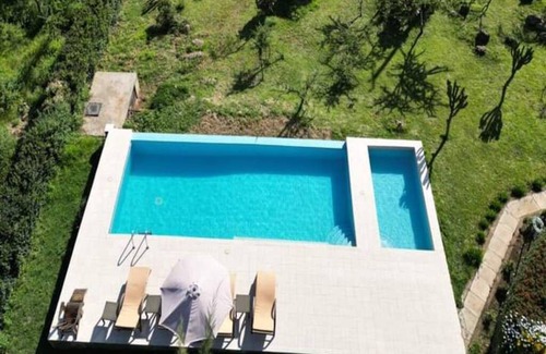 Ngong Villa | We have the perfect location for that much needed gateway.