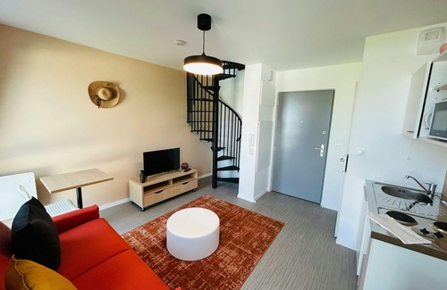 Barbatre Apartment | We Live In R - Duplex 501