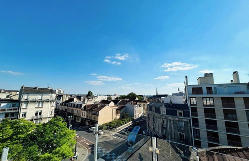 Barbatre Apartment | We Live In R - Suite 301