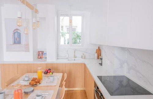 Jardin des plantes Apartment | We Parisian The Latin Quarter Cozy Home