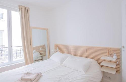Jardin des plantes Apartment | We Parisian The Latin Quarter Cozy Home