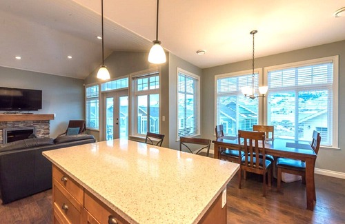 Okanagan-Similkameen House | *We're exempt from BC short term rental regulations! Sage Cottage #197