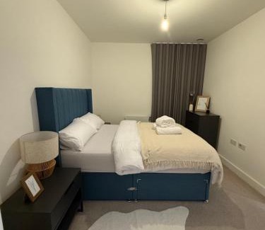 Gascoigne Apartment | Wealth Luxury 2 bedroom Double En-suite Apartment
