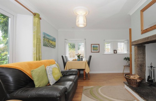 Saint Breward Cottage | WEASELS NEST, pet friendly, with open fire in Bodmin