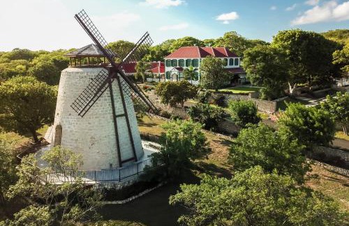Dickenson Bay Hotel | Weatherills Hotel