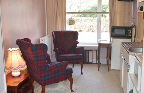 Innellan Apartment | Weatheroak Studio Annexe, great value for money, sleeps 2.
