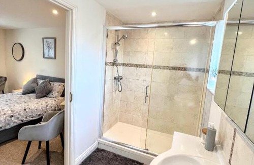 Bourton Bed & Breakfast | Webbys Windrush Walk