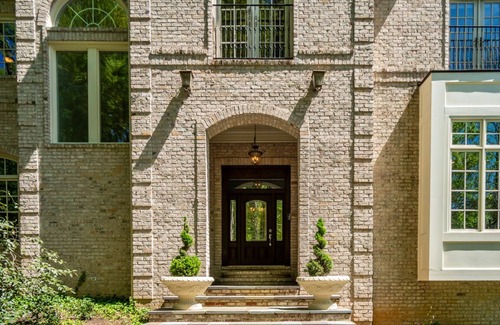 McLean House | Wedding Venue - Maison D'artagnan on Pimmit Run - Great for Extended Stays