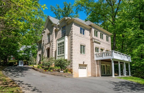 McLean House | Wedding Venue - Maison D'artagnan on Pimmit Run - Great for Extended Stays