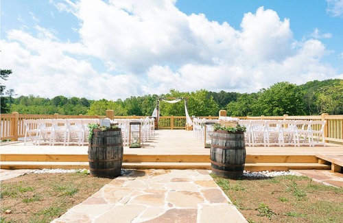 Ellijay Resort | Wedding venue North Georgia!Blue Ridge Mountains! Daily rental only no overnight