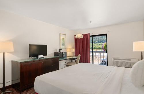 Dryden Hotel | Wedge Mountain Inn