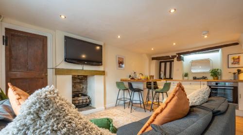 Kendal House | Wee Toad Hole Heart of Kendal - Cottage sleeps 4-6 - Dogs Welcome