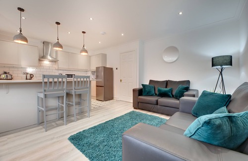 Newcastle-upon-Tyne Apartment | Week2Week Super Jesmond Apartment