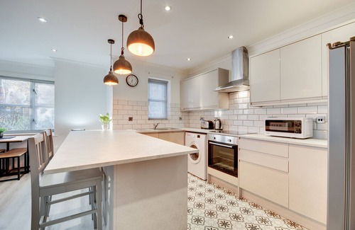 Newcastle-upon-Tyne Apartment | Week2Week Super Jesmond Apartment