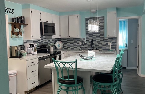 Weeki Wachee Gardens House | Weeki Wachee Gardens on the Canal