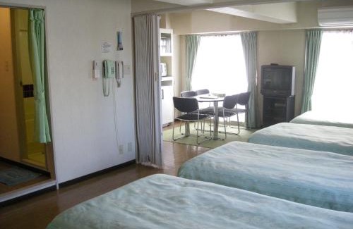 Naniwa Apartment | Weekly Green In Namba