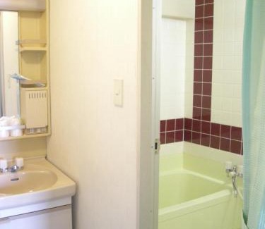 Naniwa Apartment | Weekly Green In Namba
