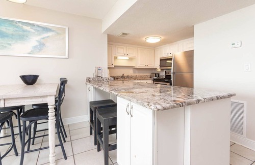 Gulf Shores Condo | WEEKLY SPECIALS! Perfect Location! 2 Bedroom GULF FRONT
