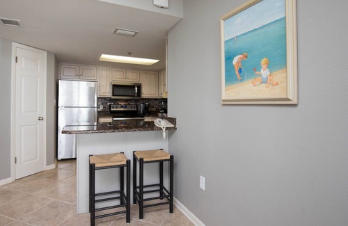 Orange Beach Condo | *WEEKLY SPECIALS!* * Phoenix VII 2BR on 8th floor!