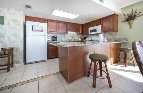 Orange Beach Condo | *WEEKLY SPECIALS!* Phoenix III - 4th Floor - 3 Bedroom