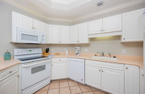 Orange Beach Condo | *WEEKLY SPECIALS!* Phoenix On The Bay *3BR 3BA* Condo 1124