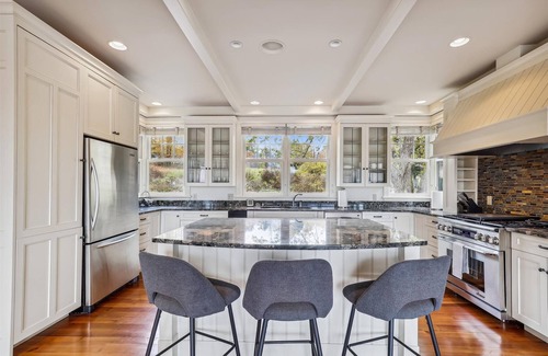 Stowe Area House | Weeks Hill Meadows: 5 br, fireplace, a/c, hot tub, views!