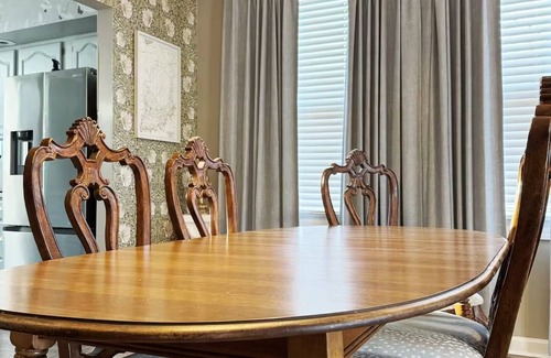 Evansville House | Weinbach Home - 4BD/1BA Home near UE