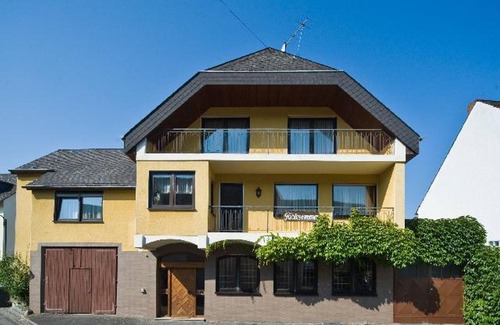 Trittenheim Apartment | Weingut-Gästehaus Konrad Kirsten - Casa la vino - Double Room - Winery in Trittenheim