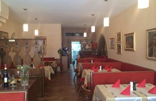 Landshut House | Weinstube Heigl Restaurante Pizzeria Puccini