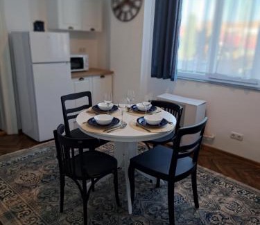 Carei Apartment | Weisz Apartment-City Center-Free Private Parking,Wifi,Air conditioner
