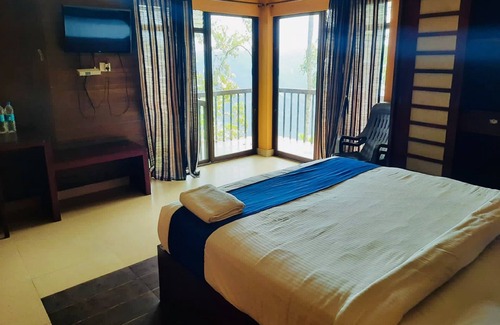 Vaduvanchal Hotel | Welcare Sunrise Valley resort